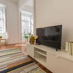 135 A - Stay In Tranquil Flat In Alfama Near Se And Castle