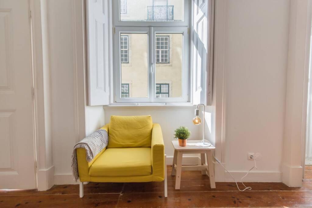 135 A - In Tranquil Flat In Alfama Near Se And Castle Lisboa