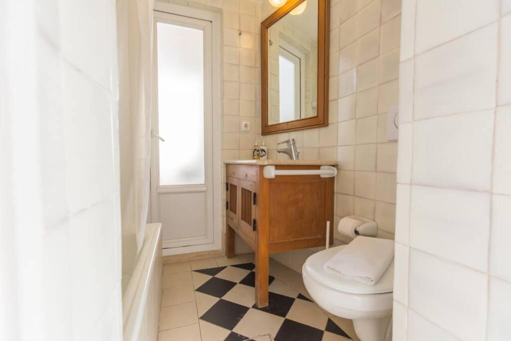135 A - In Tranquil Flat In Alfama Near Se And Castle *