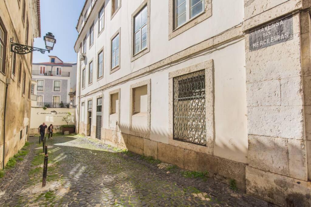 135 A - In Tranquil Flat In Alfama Near Se And Castle Apartamento *