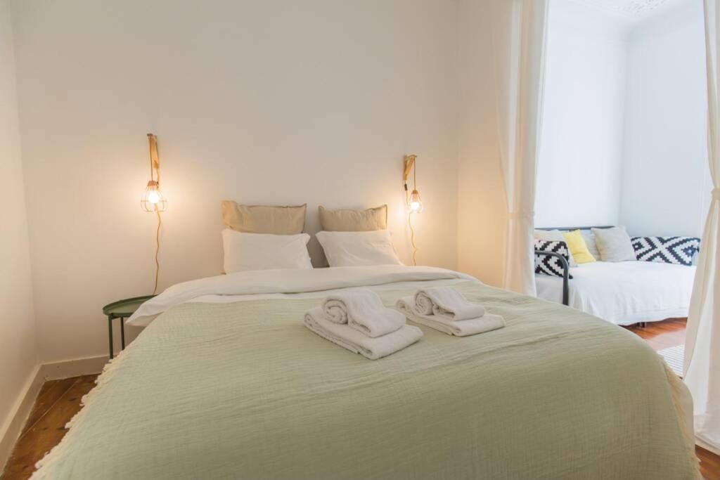 Apartamento 135 A - In Tranquil Flat In Alfama Near Se And Castle